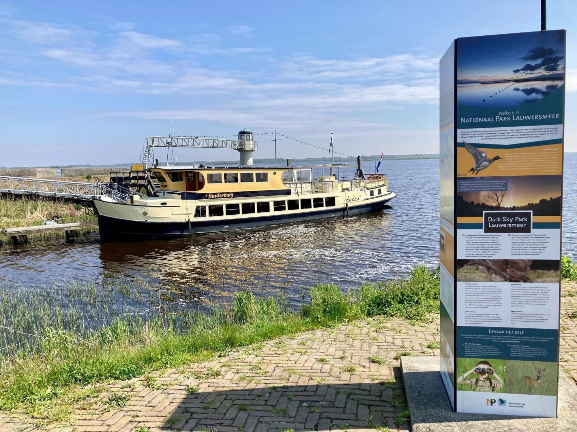 4 Pers Holiday Home Hilla With Winter Garden In Front Of The Dike Directly On The Lauwersmeer Anjum Dış mekan fotoğraf